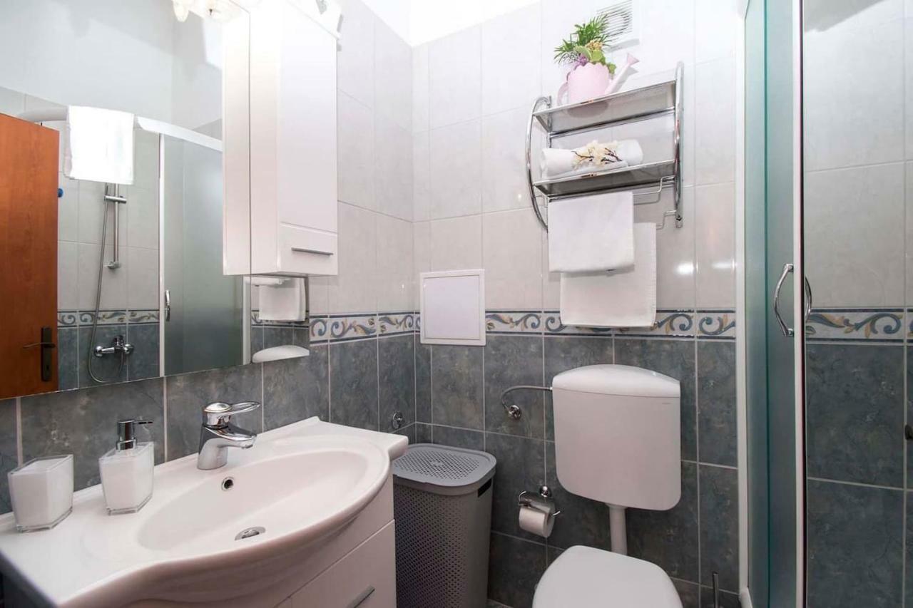 Ferienwohnung Apartman Miletic Makarska Exterior foto